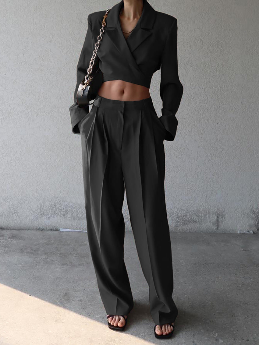 Coral | Two-Piece Women's Set - Cropped Blazer and Wide Pants