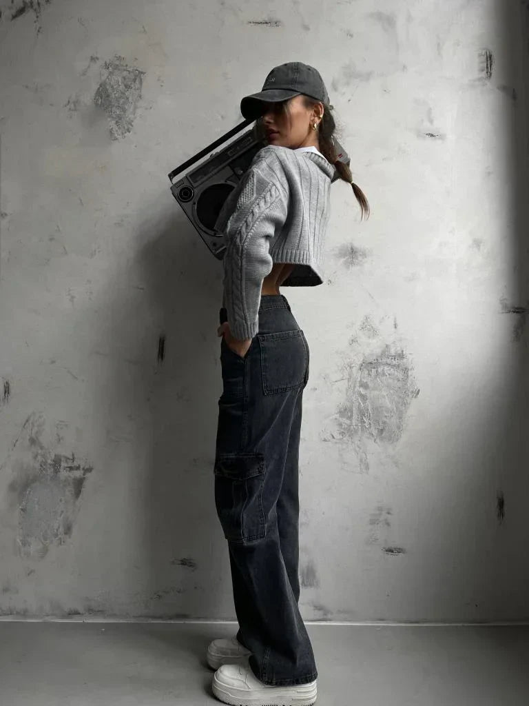 Felda | Low Rise Straight Fit Cargo Jeans with Pockets